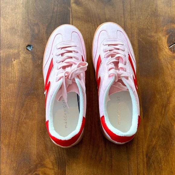 Madden Girl Giia Sneaker - Picture 5 of 7